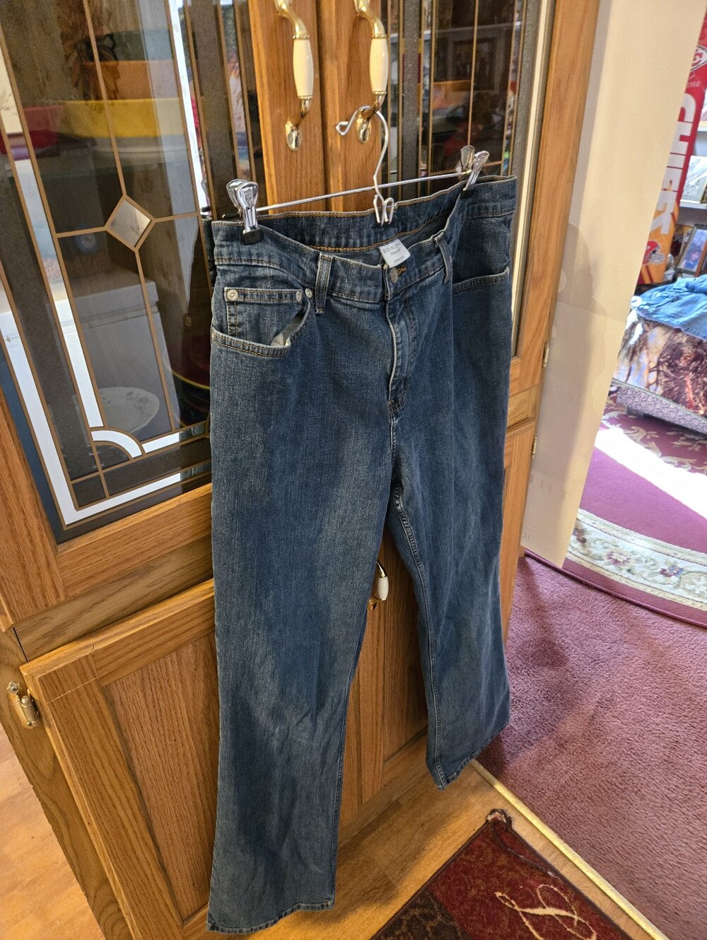 Classic Womens Straight-Leg Jeans in Dark Blue